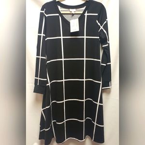 LuLaRoe Emily Swing Dress Flattering Pockets Long Sleeve NWT S